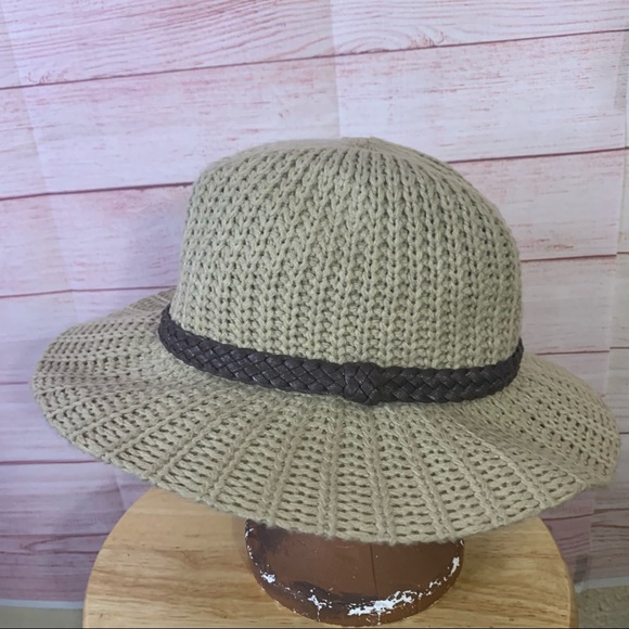 Hat - Picture 2 of 6